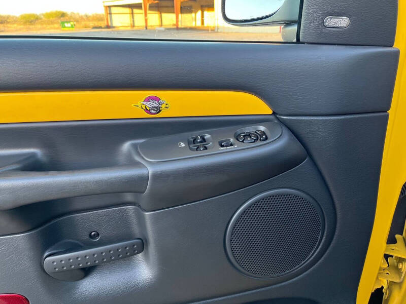 2004 Dodge Ram 1500 SLT