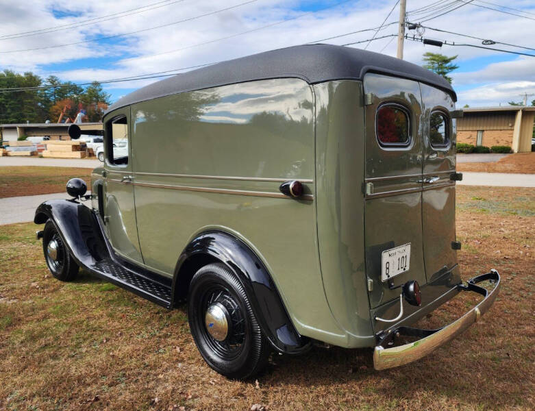 1935 Chevrolet Deluxe
