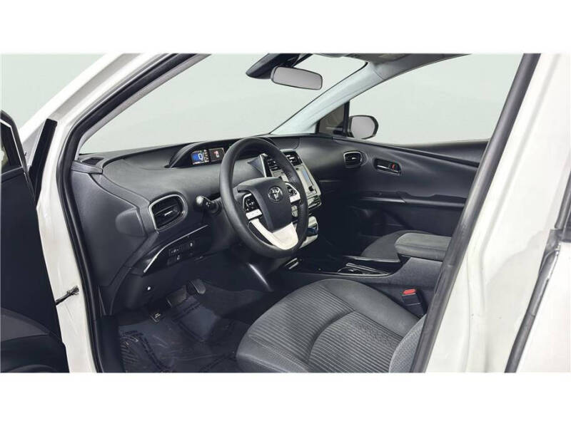 2017 Toyota Prius Three