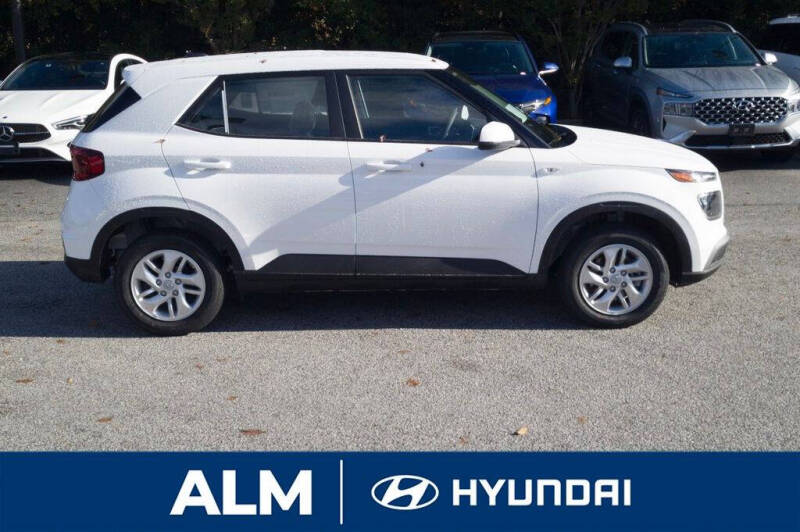 2026 Hyundai Venue SE