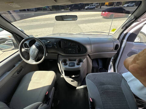 2002 Ford E-Series E-350 SD