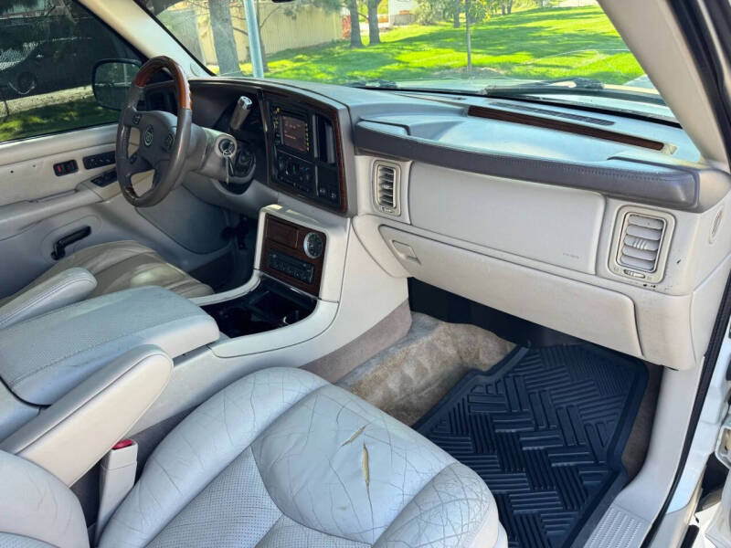 2004 Cadillac Escalade