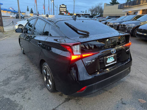 2020 Toyota Prius XLE