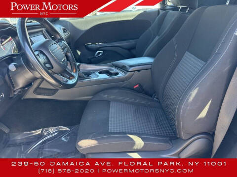 2023 Dodge Challenger SXT