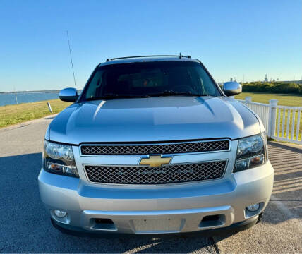 2013 Chevrolet Avalanche LS Black Diamond