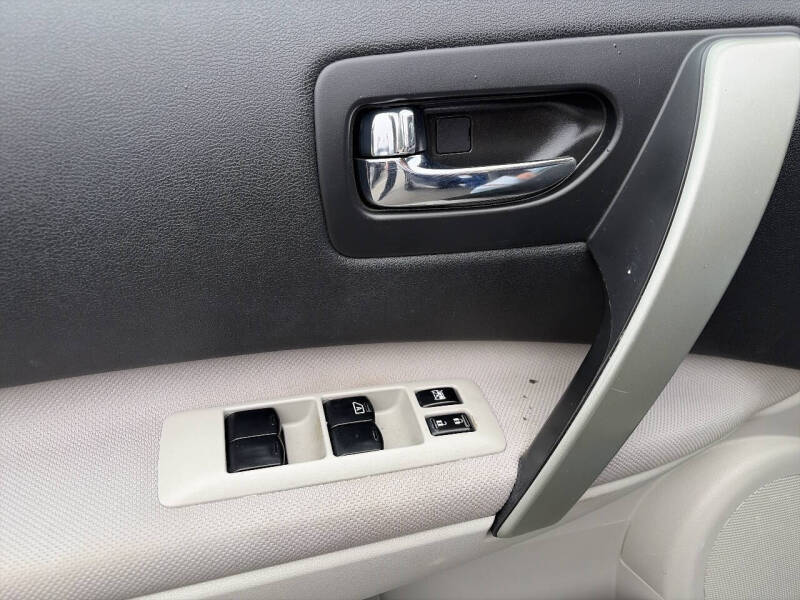 2011 Nissan Rogue S