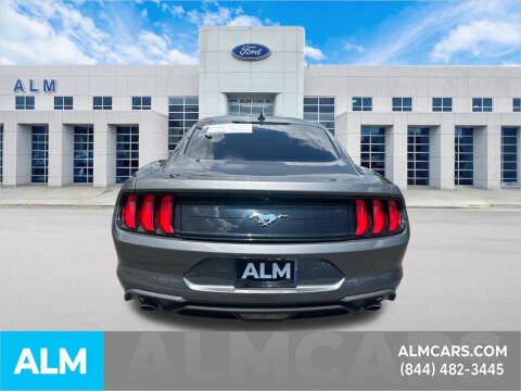 2022 Ford Mustang EcoBoost