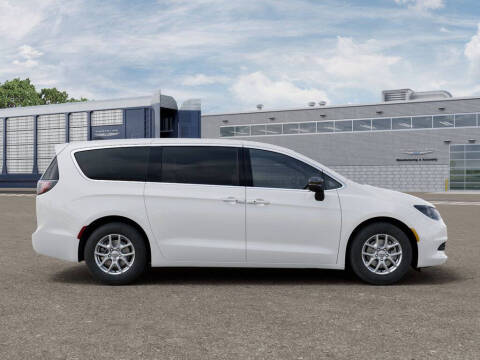 2027 Chrysler Pacifica LX