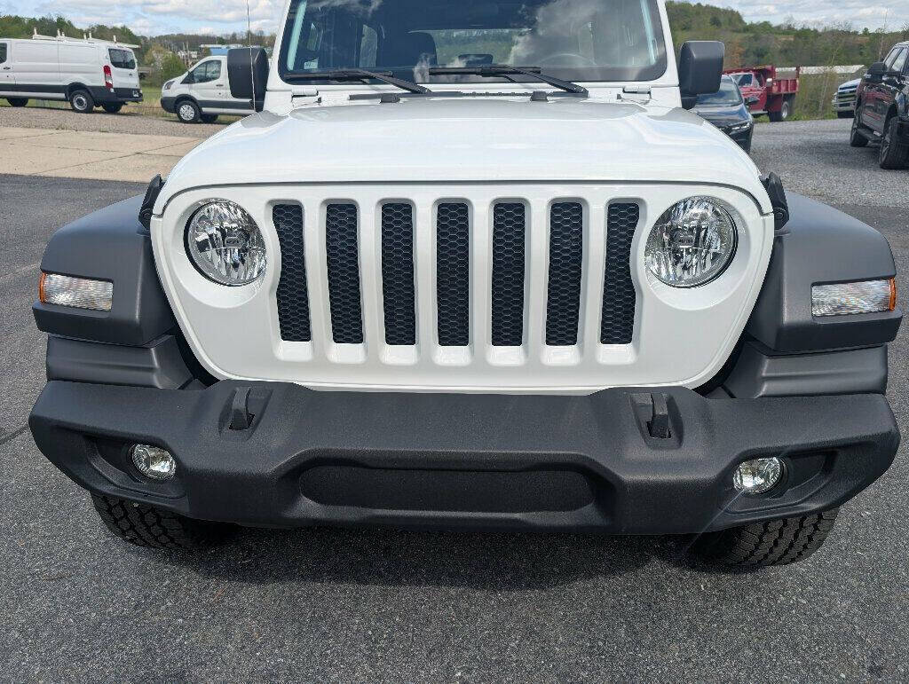 2023 Jeep Wrangler 8