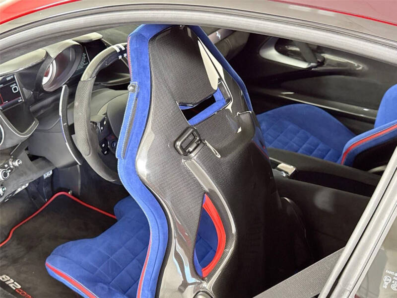 2024 Ferrari 812 Competizione