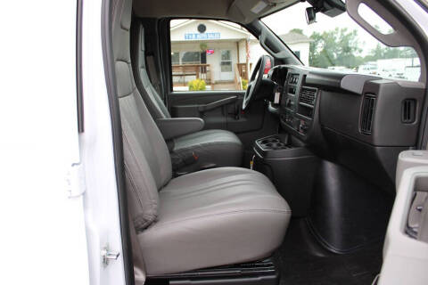 2025 Chevrolet Express 3500
