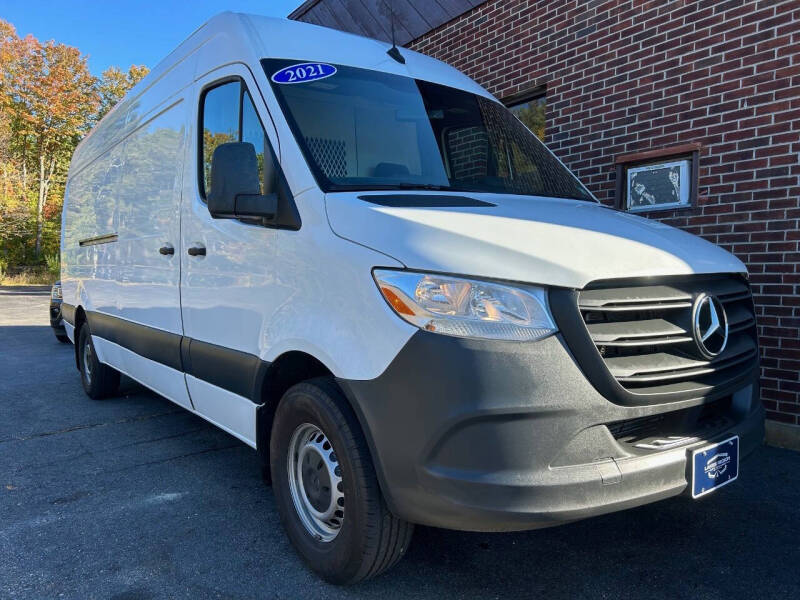 2021 Mercedes-Benz Sprinter Crew Van Base's photo