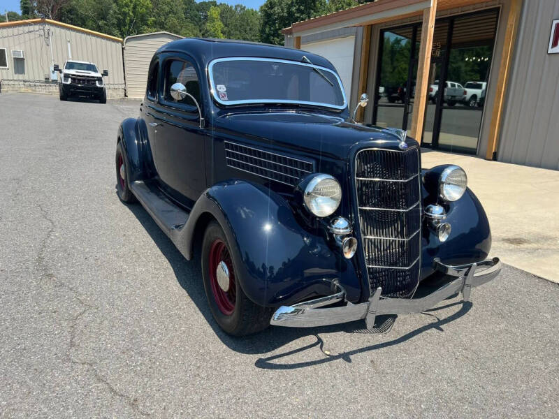 1935 Ford 5 Window Coupe