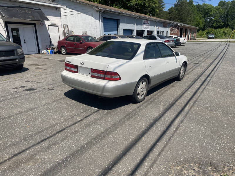 2000 Lexus ES 300