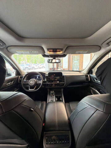 2022 Nissan Pathfinder Platinum