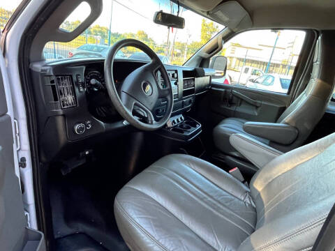 2017 Chevrolet Express 2500