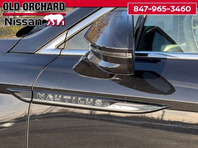 2022 Lincoln Nautilus Black Label