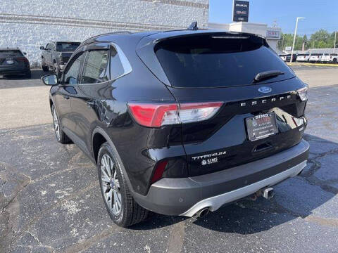 2020 Ford Escape Titanium