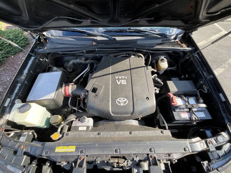 2006 Toyota Tacoma X-Runner V6