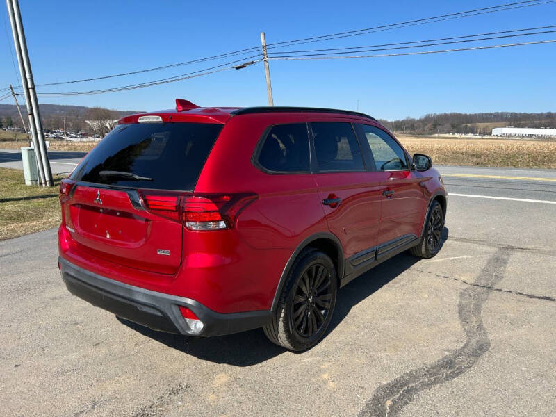 2020 Mitsubishi Outlander LE