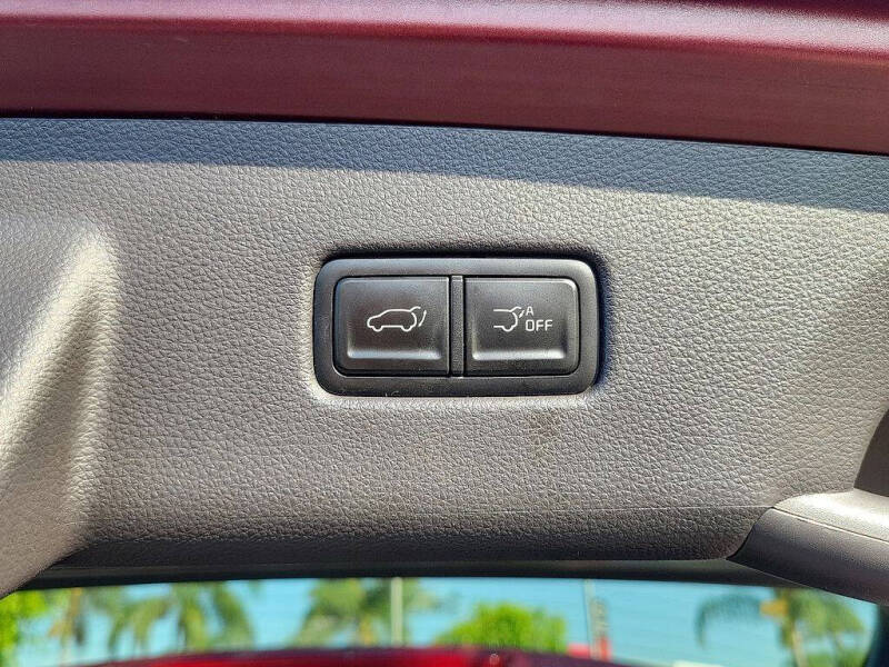 2024 Kia Carnival SX