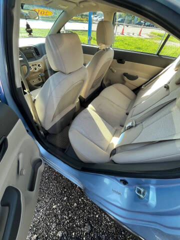 2011 Hyundai Accent GLS