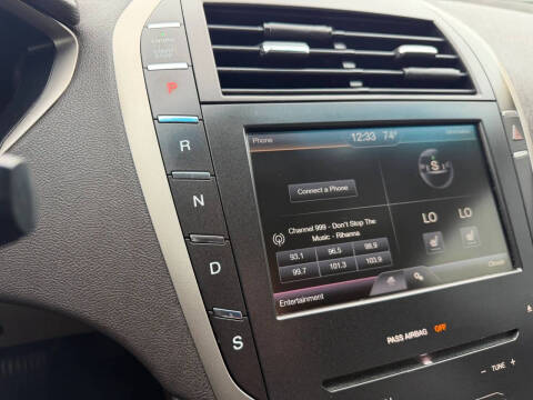 2016 Lincoln MKZ