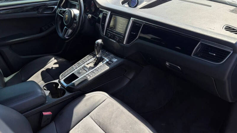 2016 Porsche Macan S
