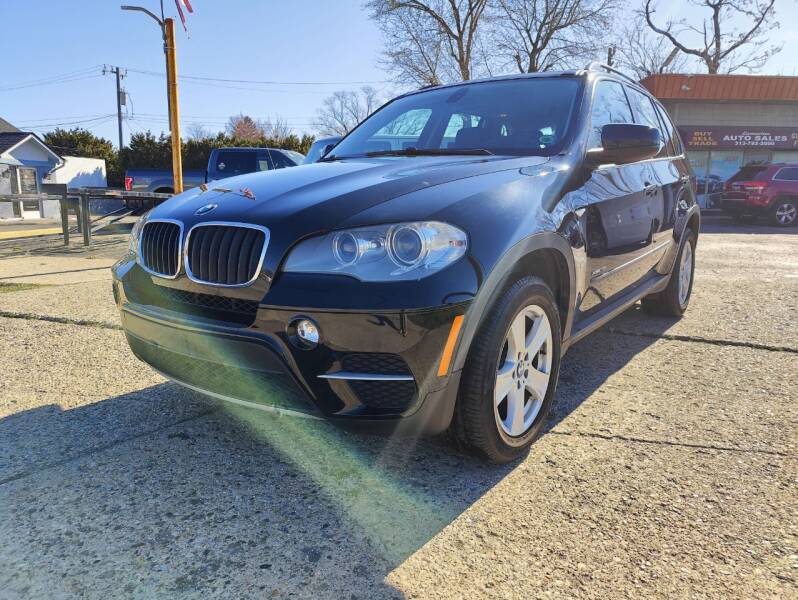 2013 BMW X5 for sale at Lamarina Auto Sales in Dearborn Heights MI