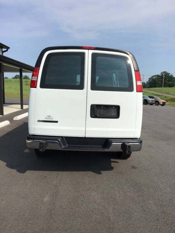2025 Chevrolet Express 2500