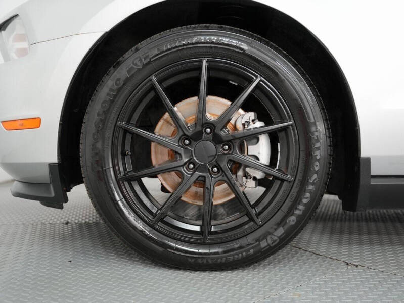 2012 Ford Mustang V6