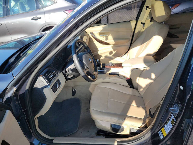 2014 BMW 3 Series 320i