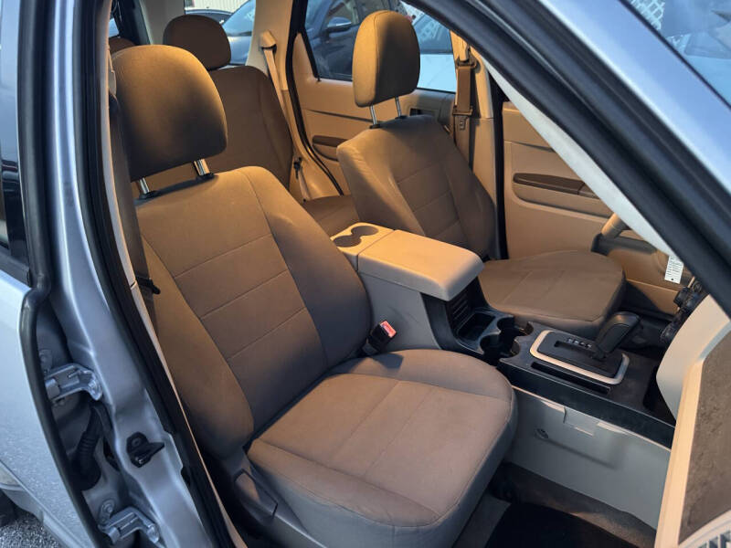 2011 Ford Escape XLS