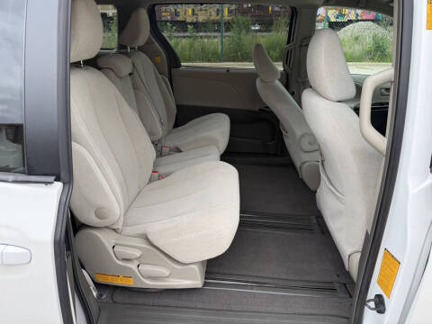 2013 Toyota Sienna