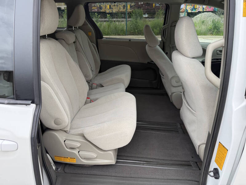 2013 Toyota Sienna