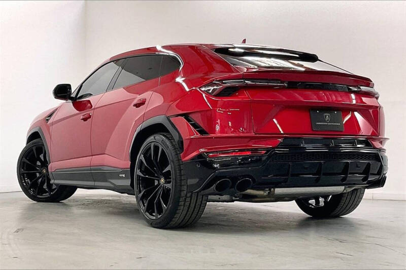 2023 Lamborghini Urus S