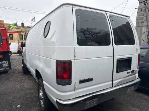 2010 Ford E-Series E-250
