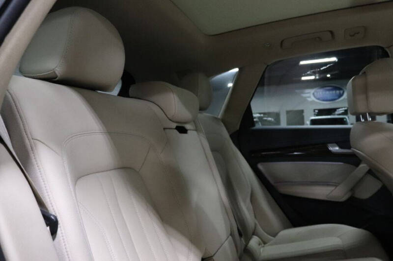 2020 Audi Q5 quattro Premium Plus 45 TFSI