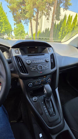 2017 Ford Focus SE