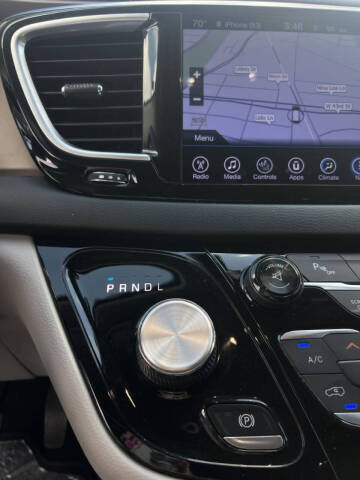 2017 Chrysler Pacifica Touring-L Plus