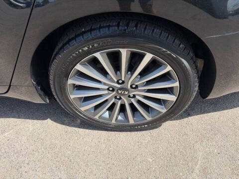 2017 Kia Cadenza Premium
