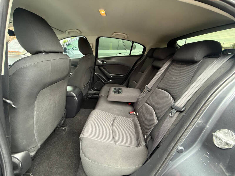 2016 Mazda MAZDA3 i Sport