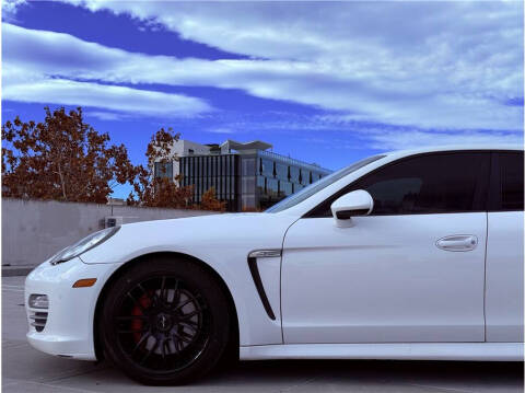 2011 Porsche Panamera 4