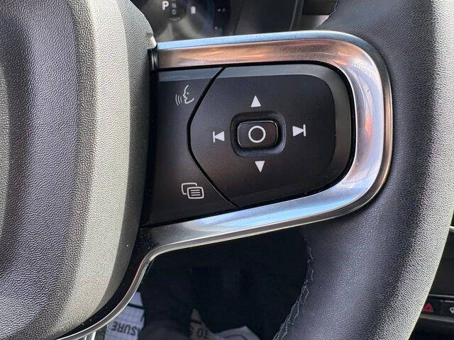 2023 Volvo XC40 B5 Core