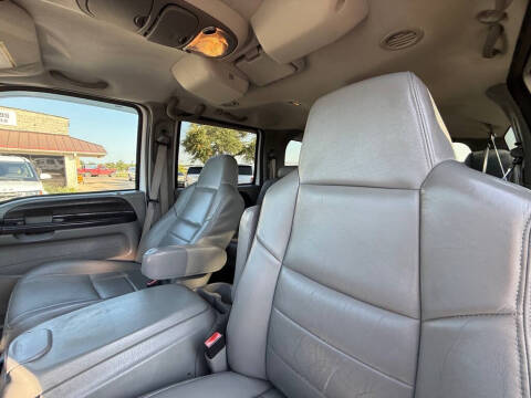 2005 Ford Excursion XLT