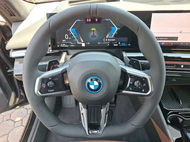 2026 BMW 5 Series 550e xDrive