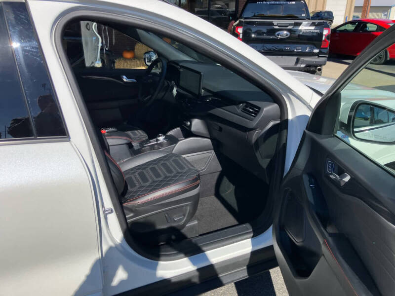 2023 Ford Escape ST-Line Elite