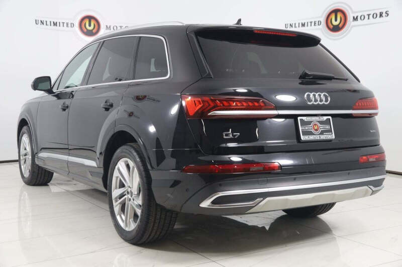 2022 Audi Q7 quattro Premium Plus 55 TFSI