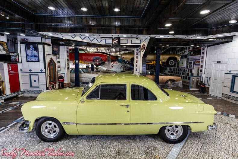 1950 Ford Custom Deluxe