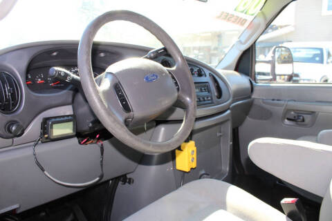 2006 Ford E-Series E-450 SD